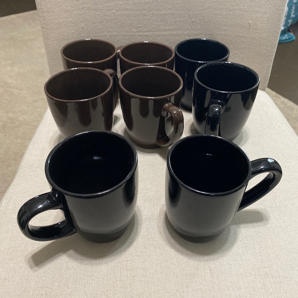 Corelle stoneware coffee cups 6 but bundle of 8 brown and black - Picture 1 of 11